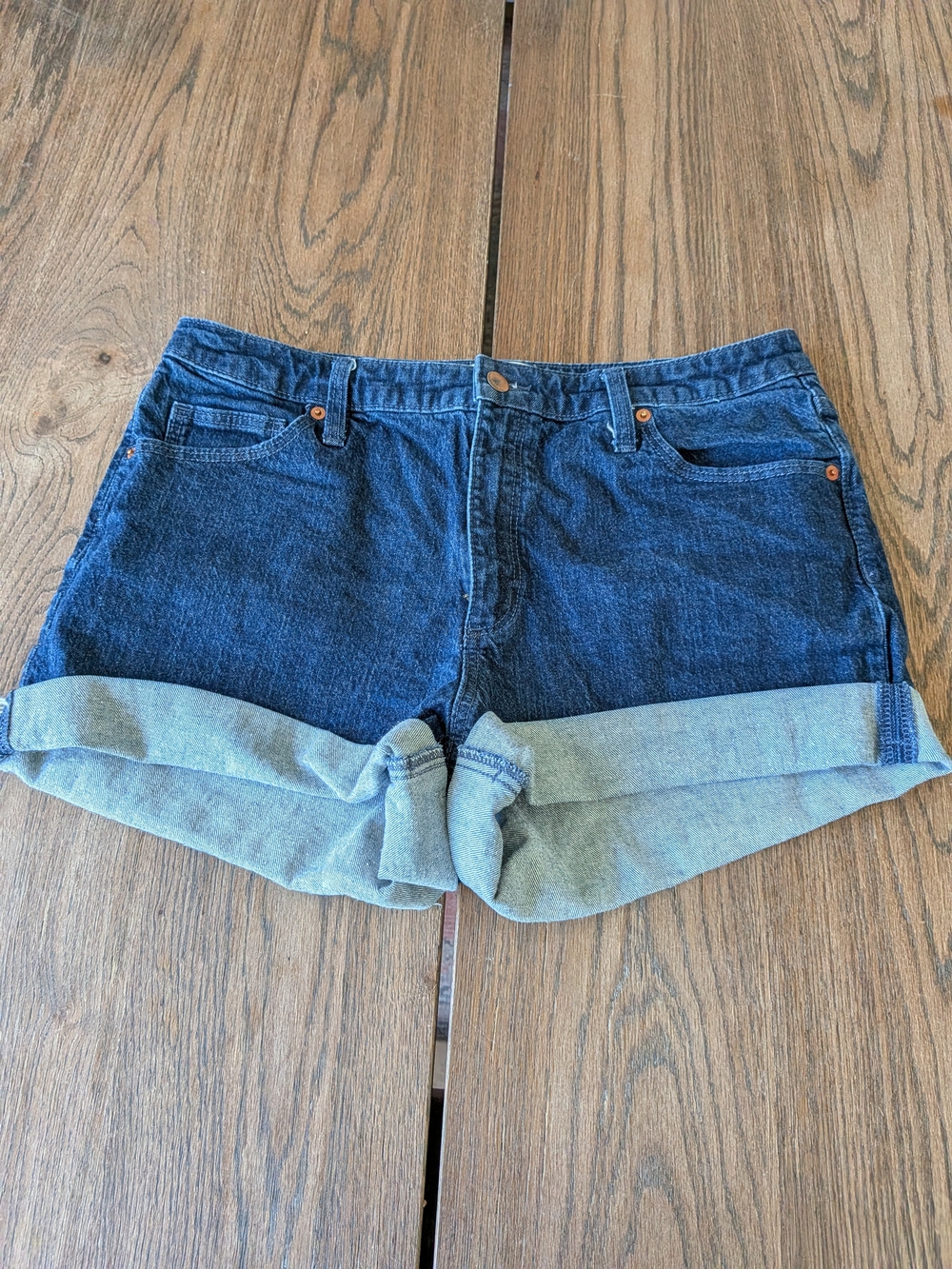 Universal Thread Women's Dark Wash Denim Vintage Midi Shorts Size 14/32R